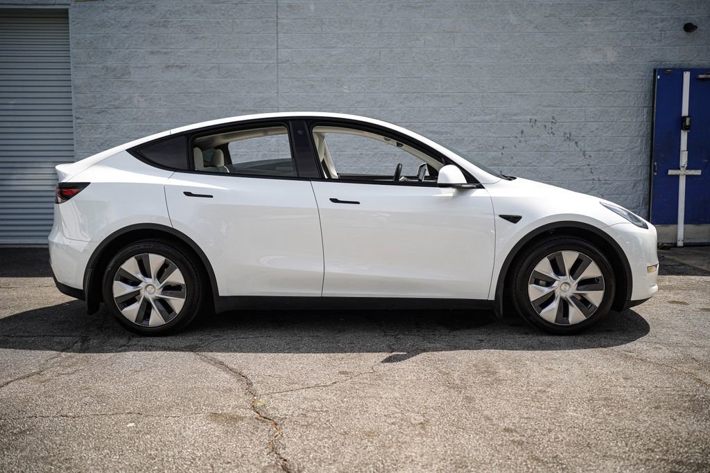 Used 2023 Tesla Model Y Long Range AWD/4WD image 18