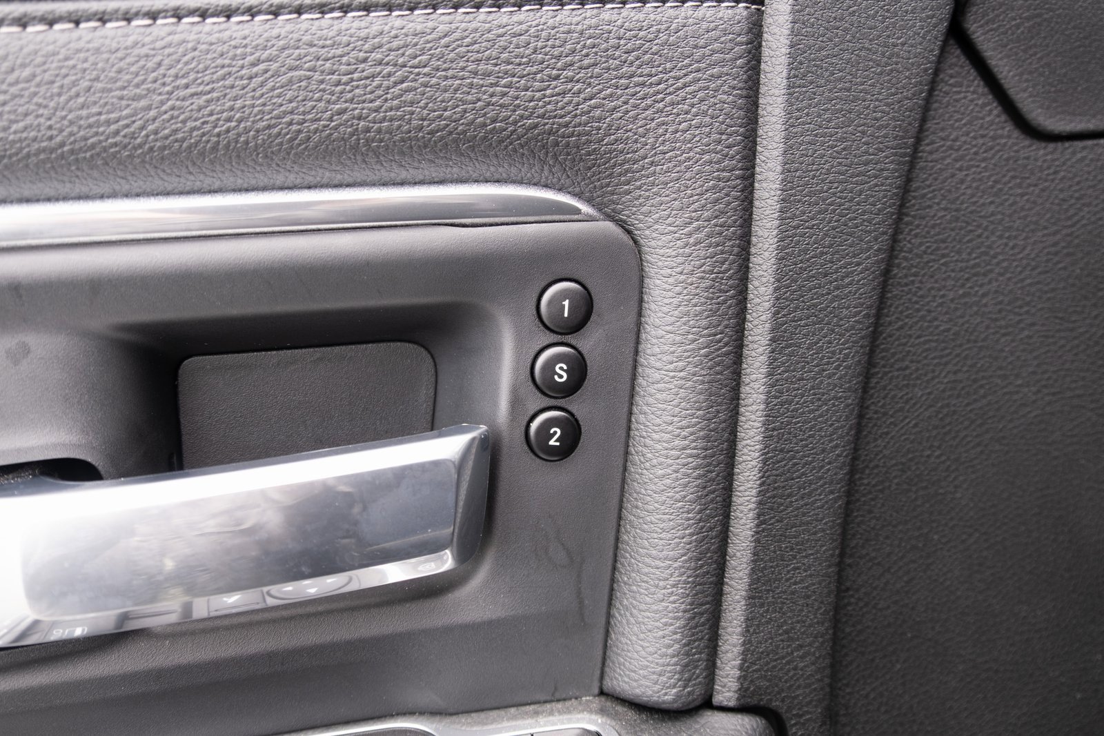 Used 2024 RAM 2500 Laramie w/ Night Edition image 15