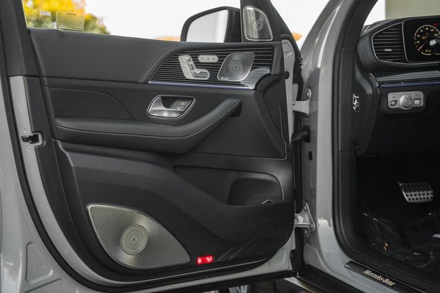 New 2026 Mercedes-Benz GLS 450 4MATIC image 38