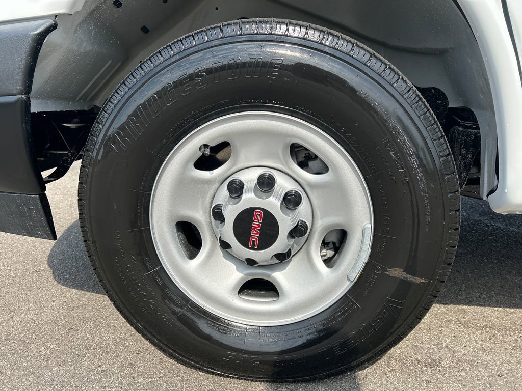 New 2026 GMC Savana 3500 Work Van 3D Extended Cargo Van RWD image 22