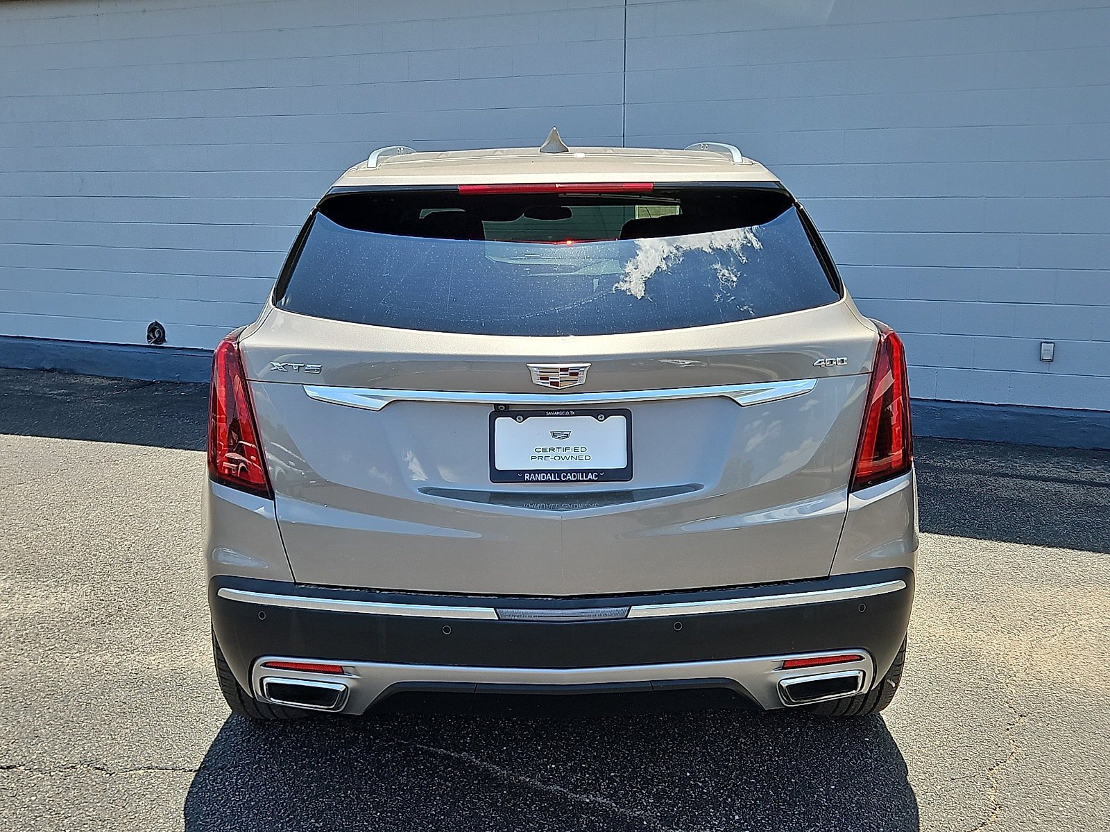 Certified 2023 Cadillac XT5 Premium Luxury w/ LPO, Floor Liner Package FWD image 4