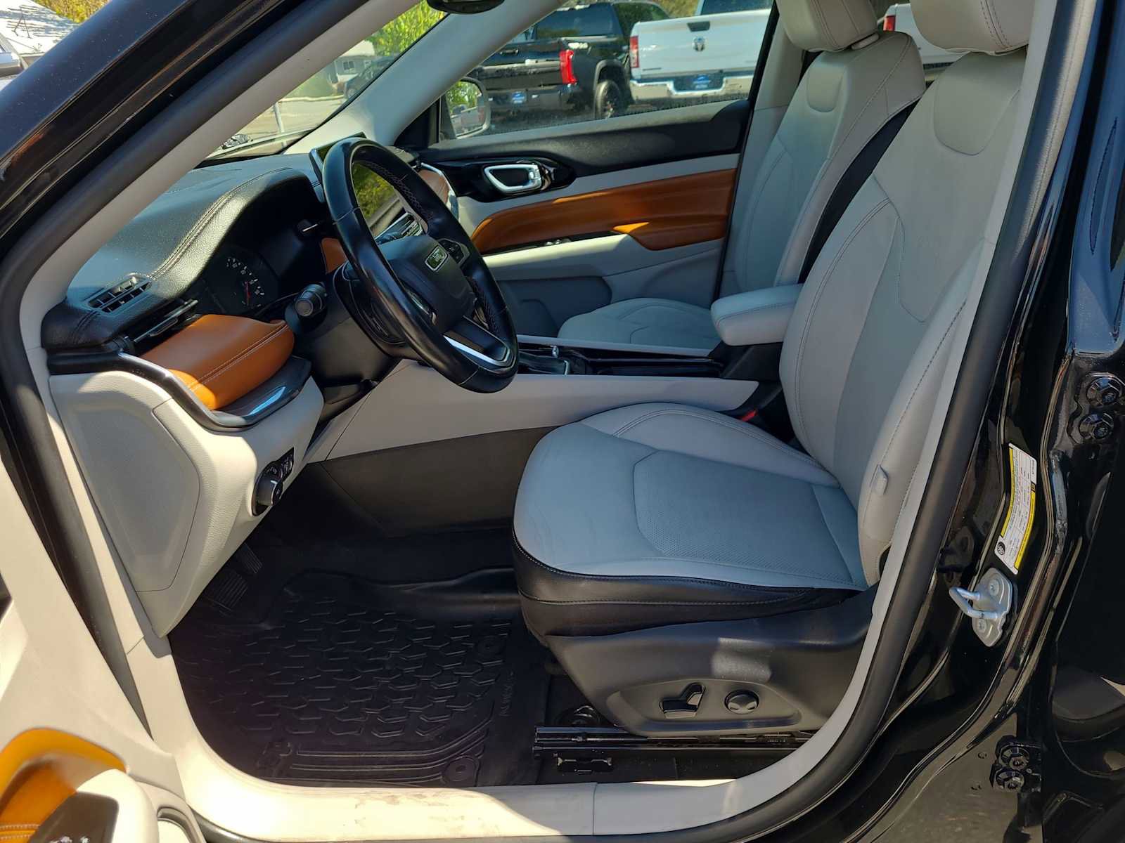 Used 2022 Jeep Compass Limited image 19