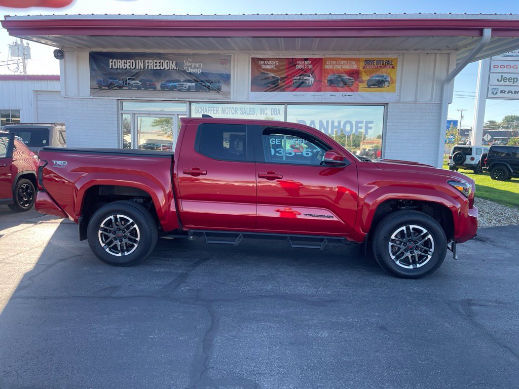 Used 2024 Toyota Tacoma TRD Sport w/ TRD Sport Upgrade Package AWD/4WD image 2