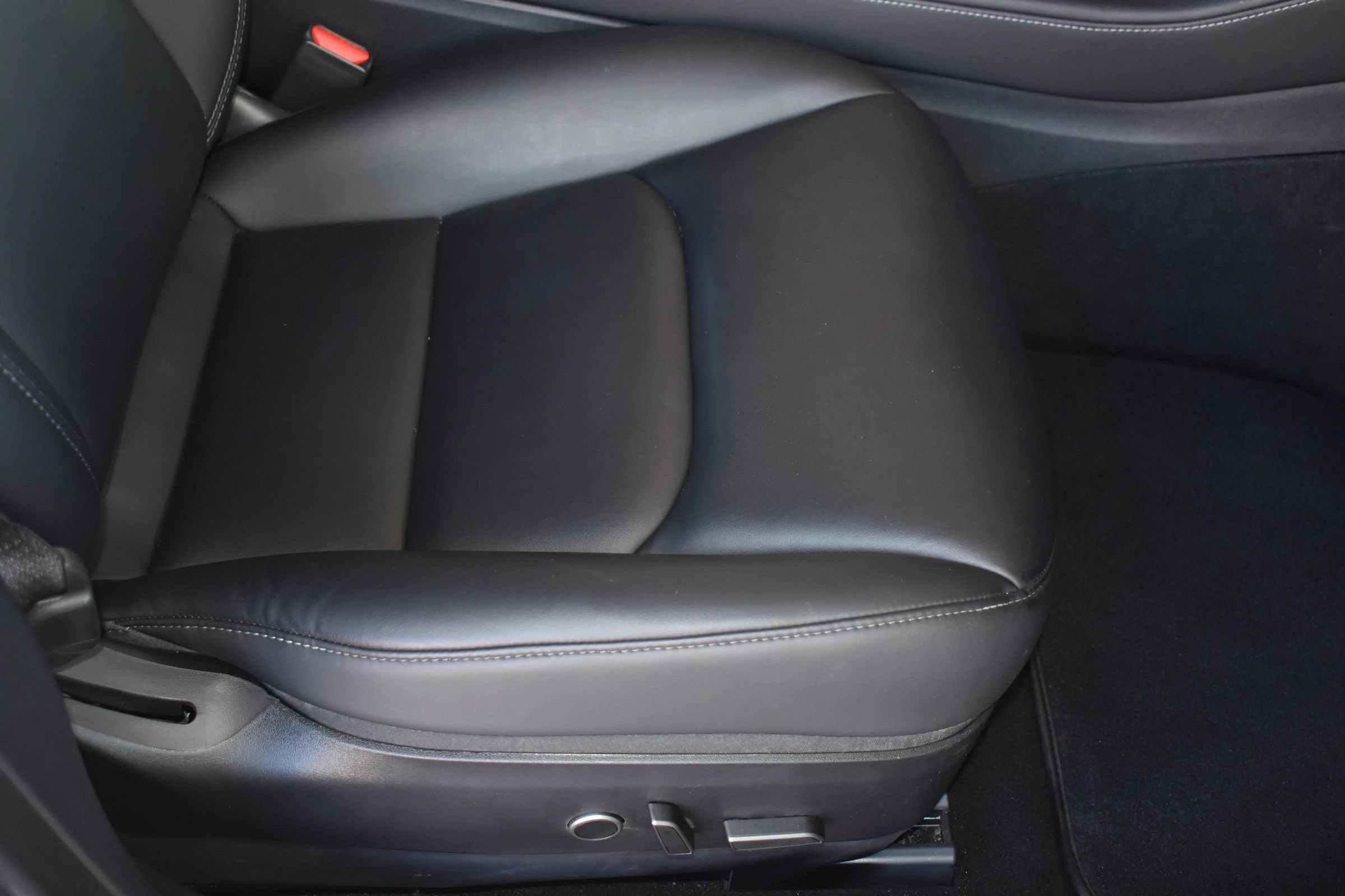 Used 2023 Tesla Model 3 Standard Range RWD image 17