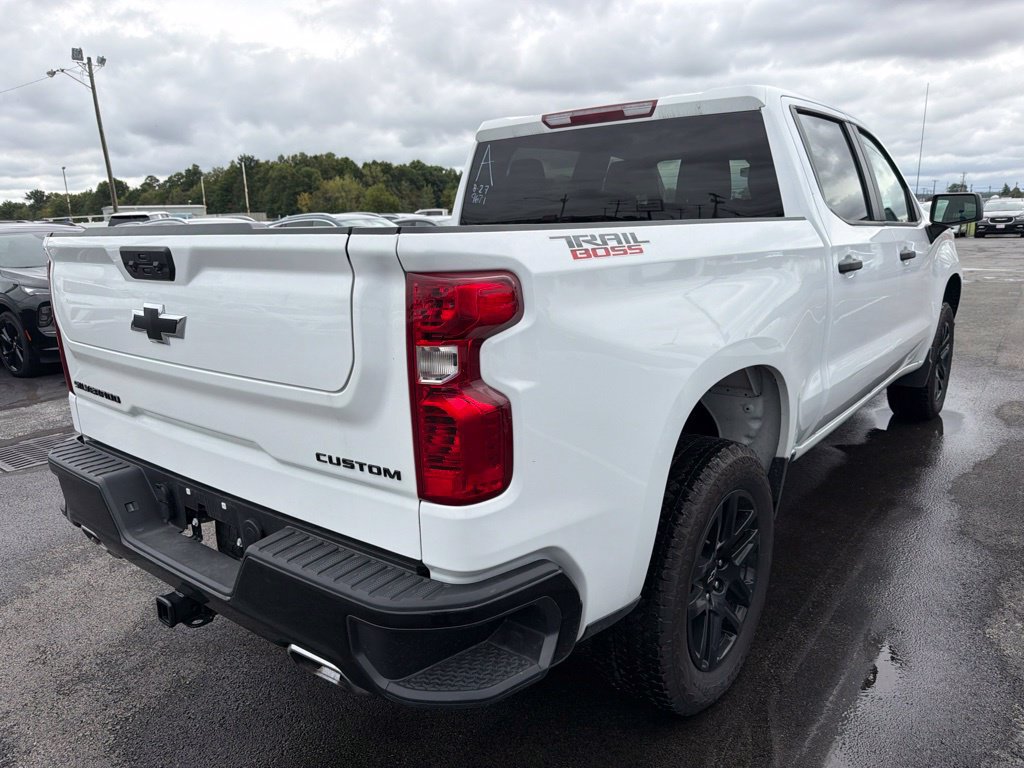 Used 2026 Chevrolet Silverado 1500 Custom Trail Boss w/ LPO, Dark Essentials Package AWD/4WD image 16