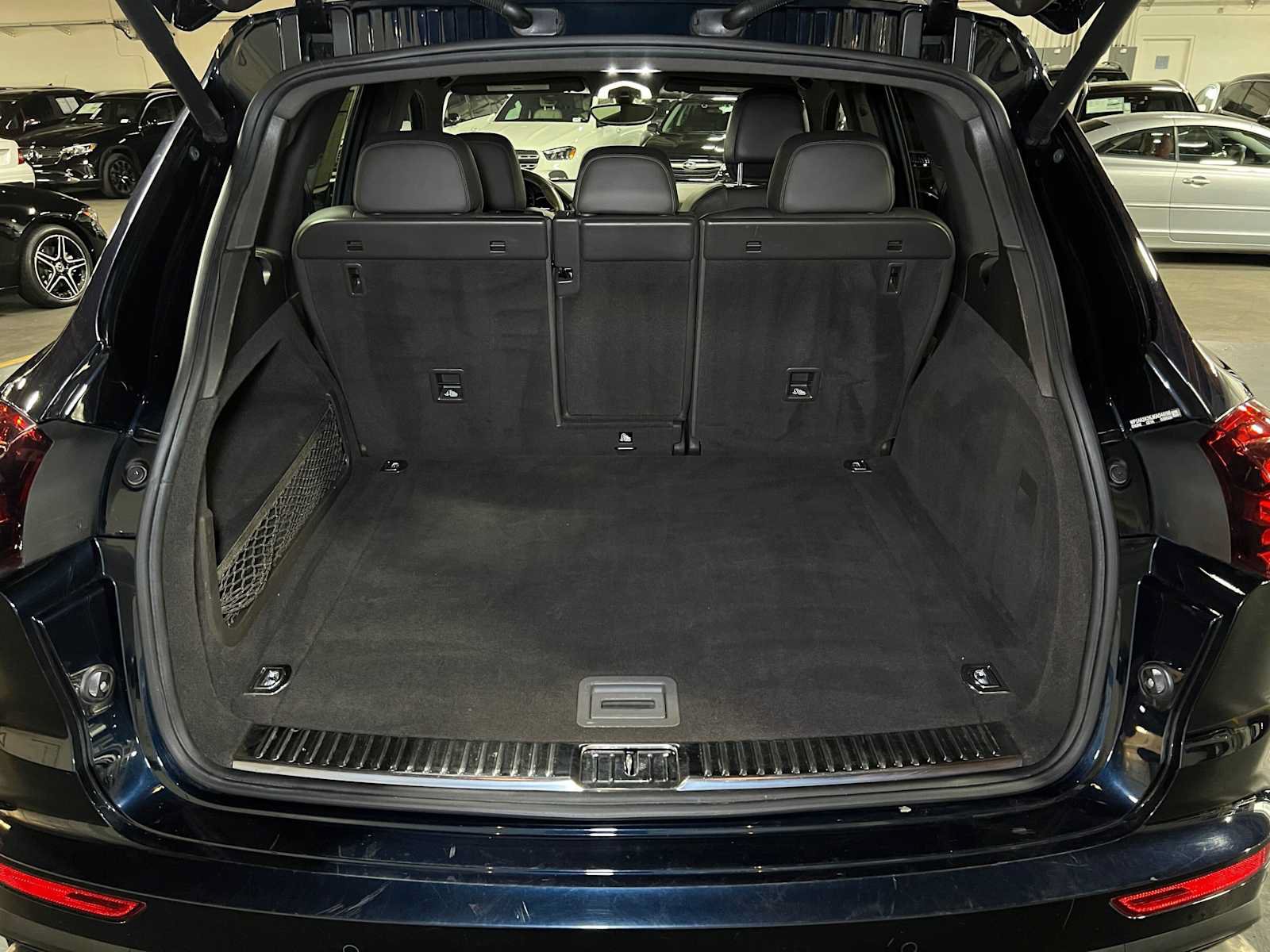 Used 2018 Porsche Cayenne AWD/4WD image 15