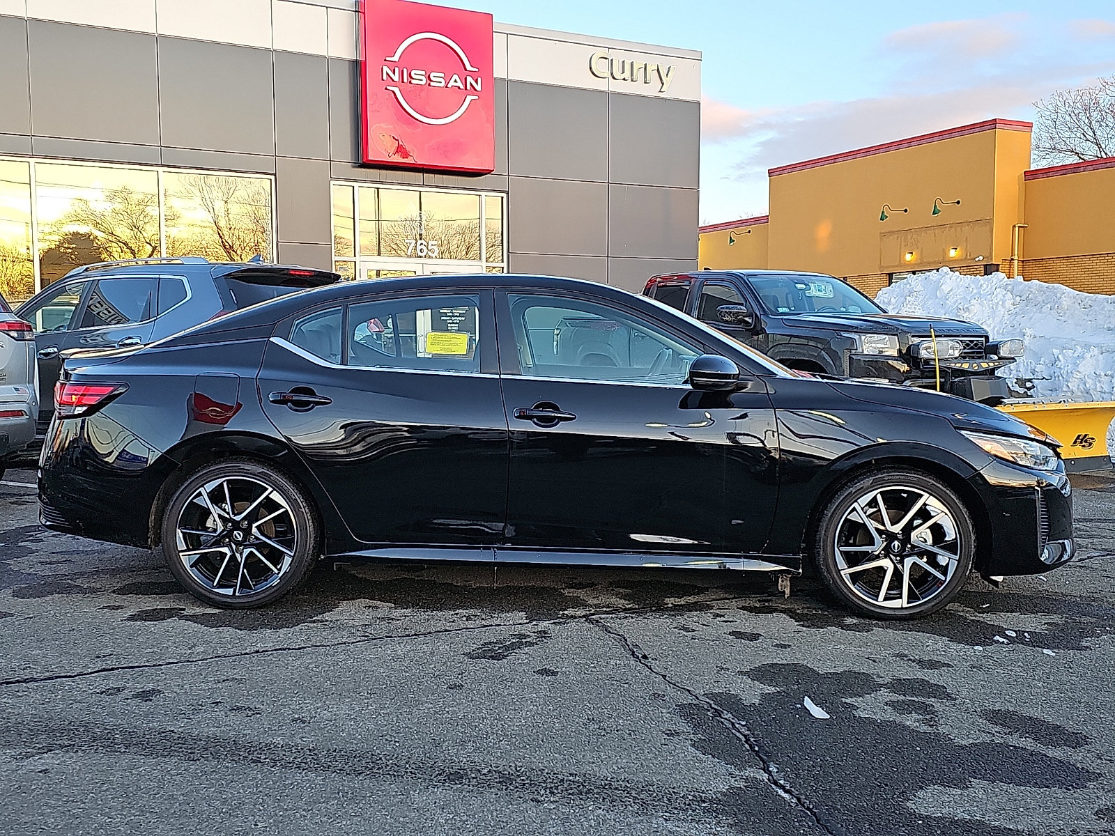 Used 2025 Nissan Sentra SR w/ SR Premium Package FWD image 8