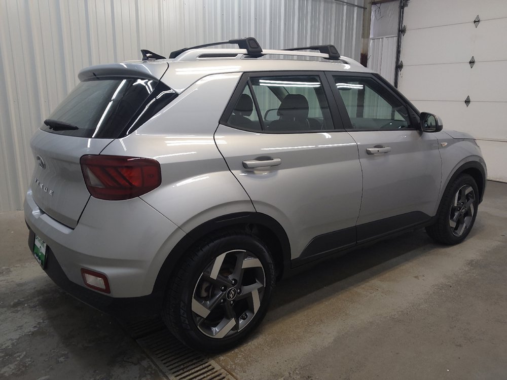 Used 2021 Hyundai Venue SEL w/ Premium Package FWD image 10