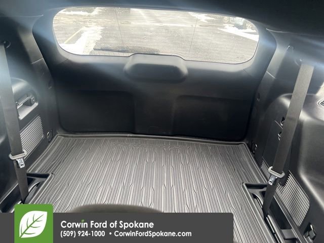 Used 2020 Ford Explorer XLT w/ Comfort Package image 12