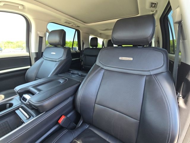 Used 2025 Ford Expedition Max Platinum AWD/4WD image 26