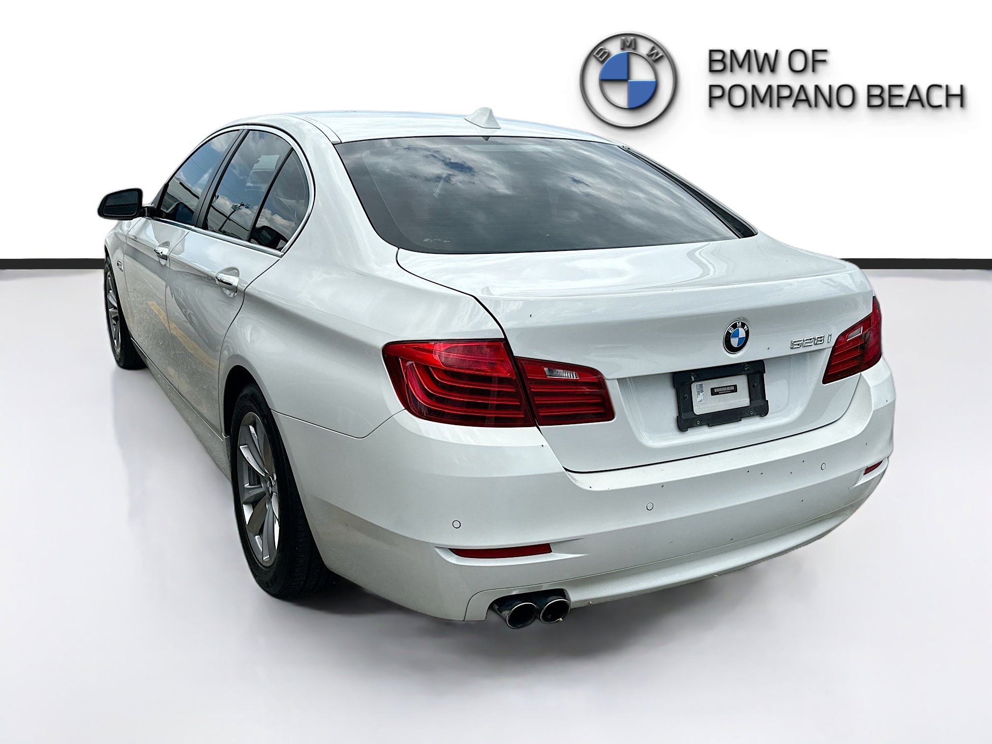 Used 2016 BMW 528i Sedan RWD image 4