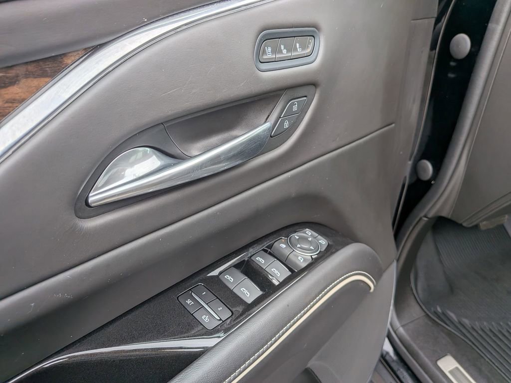 Used 2022 Cadillac Escalade Sport Platinum w/ LPO, ONYX Package AWD/4WD image 10