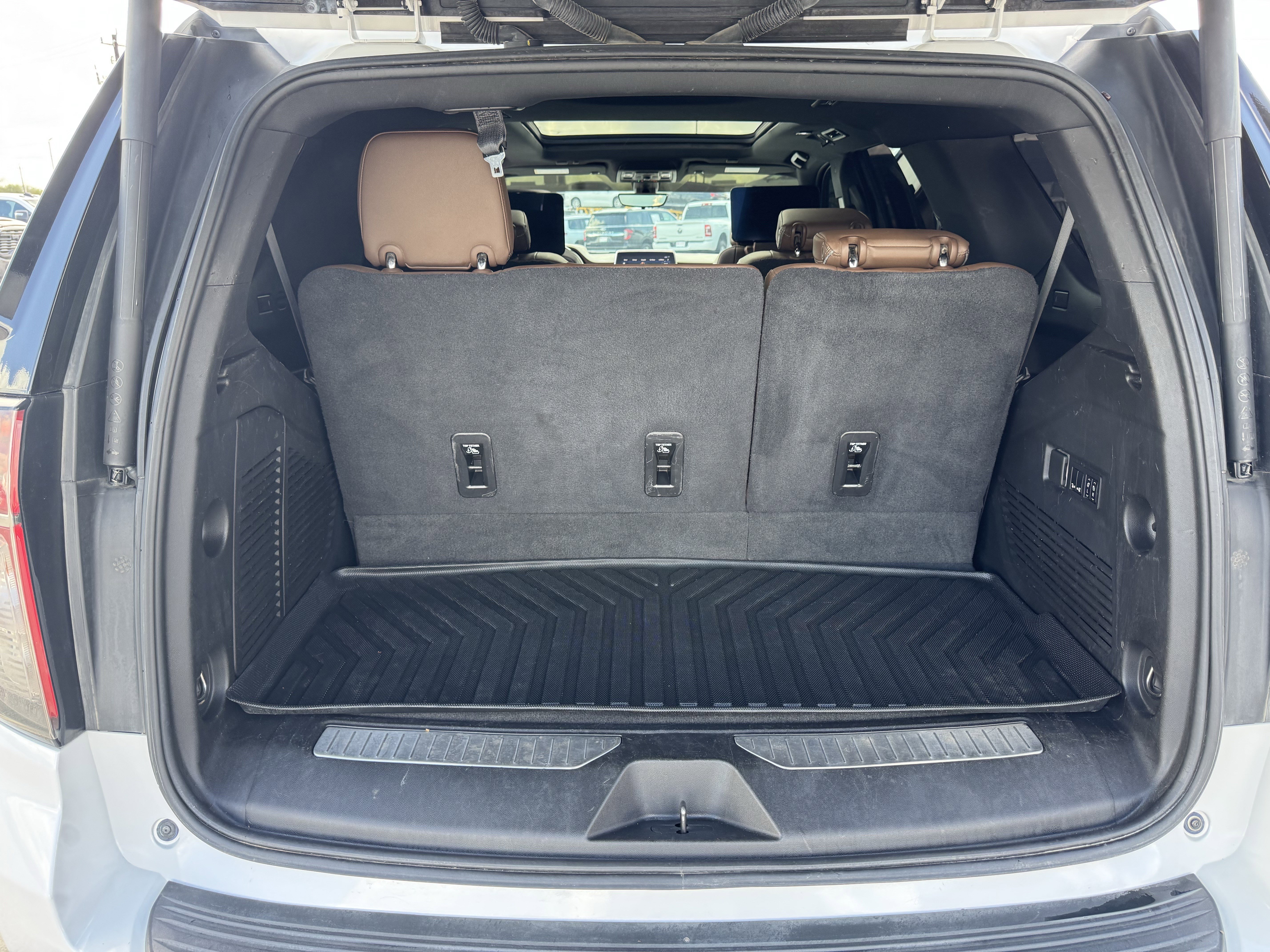 Used 2021 Chevrolet Tahoe High Country w/ Premium Package image 30