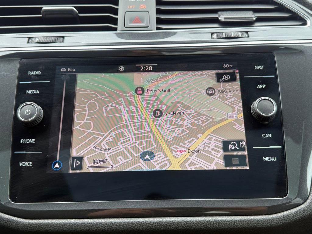 Used 2022 Volkswagen Tiguan SEL R-Line image 16