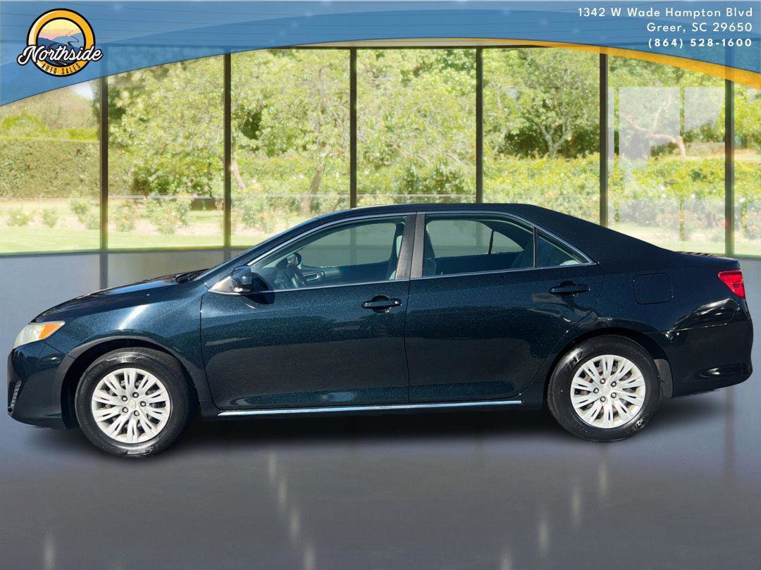 Used 2013 Toyota Camry LE image 23