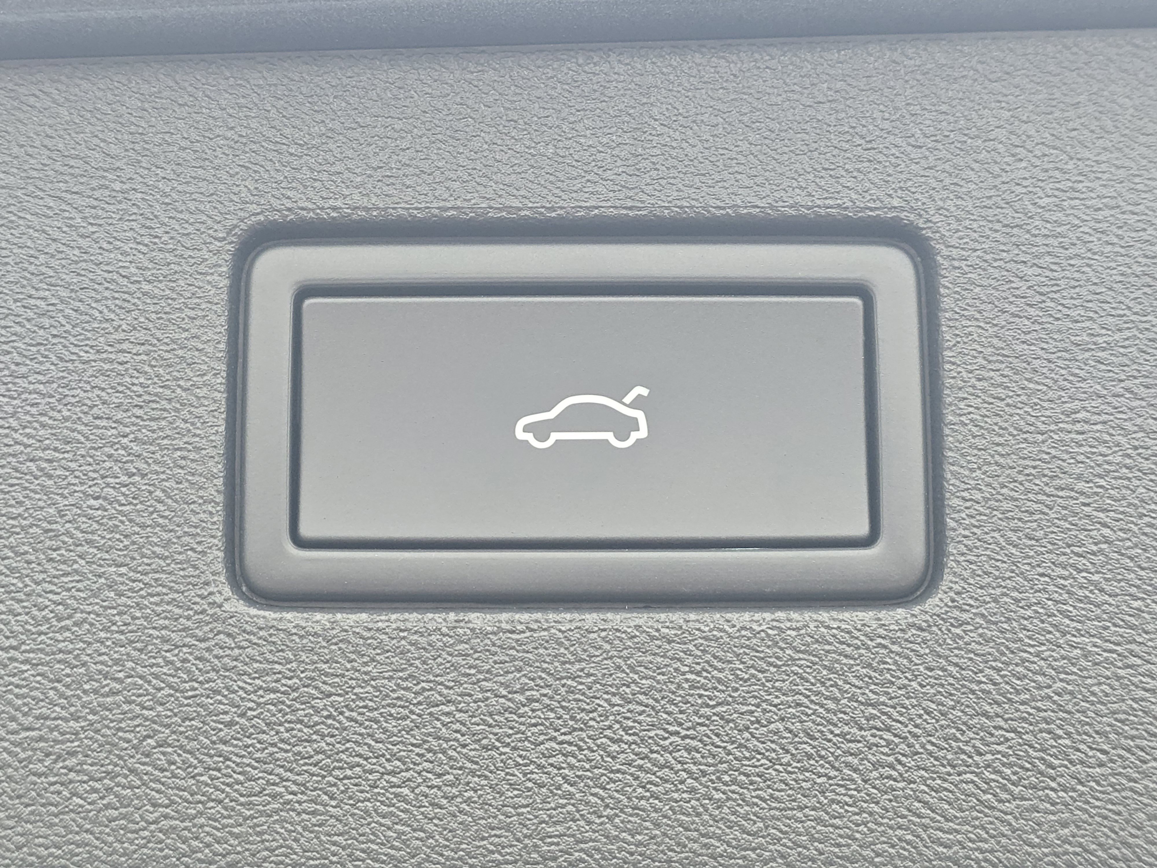 New 2026 Volkswagen Tiguan SE image 15