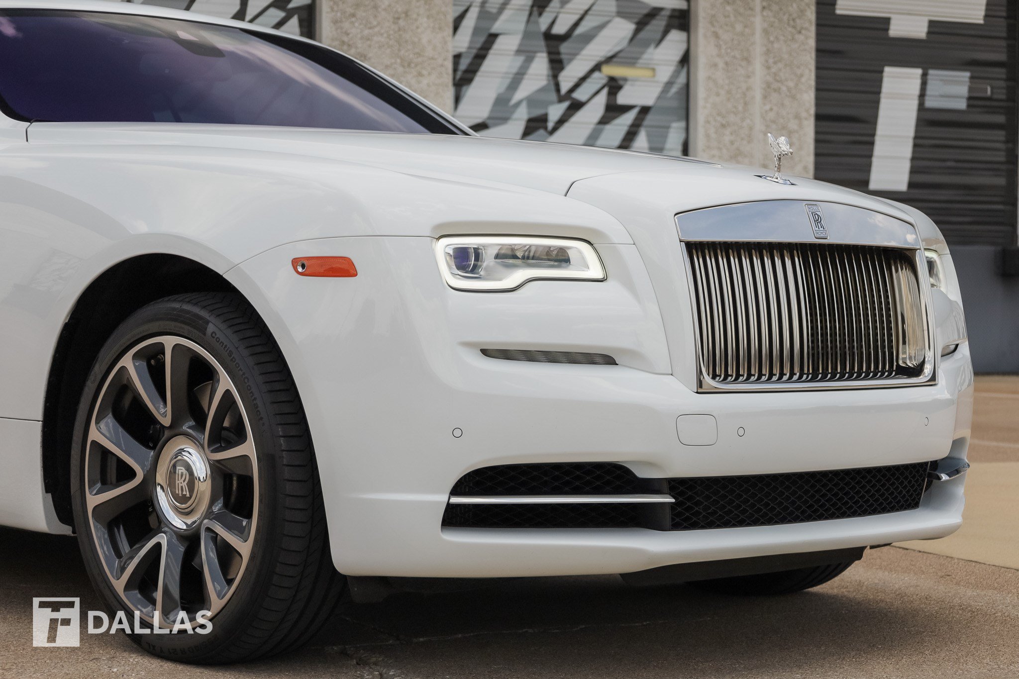 Used 2019 Rolls-Royce Wraith RWD image 2