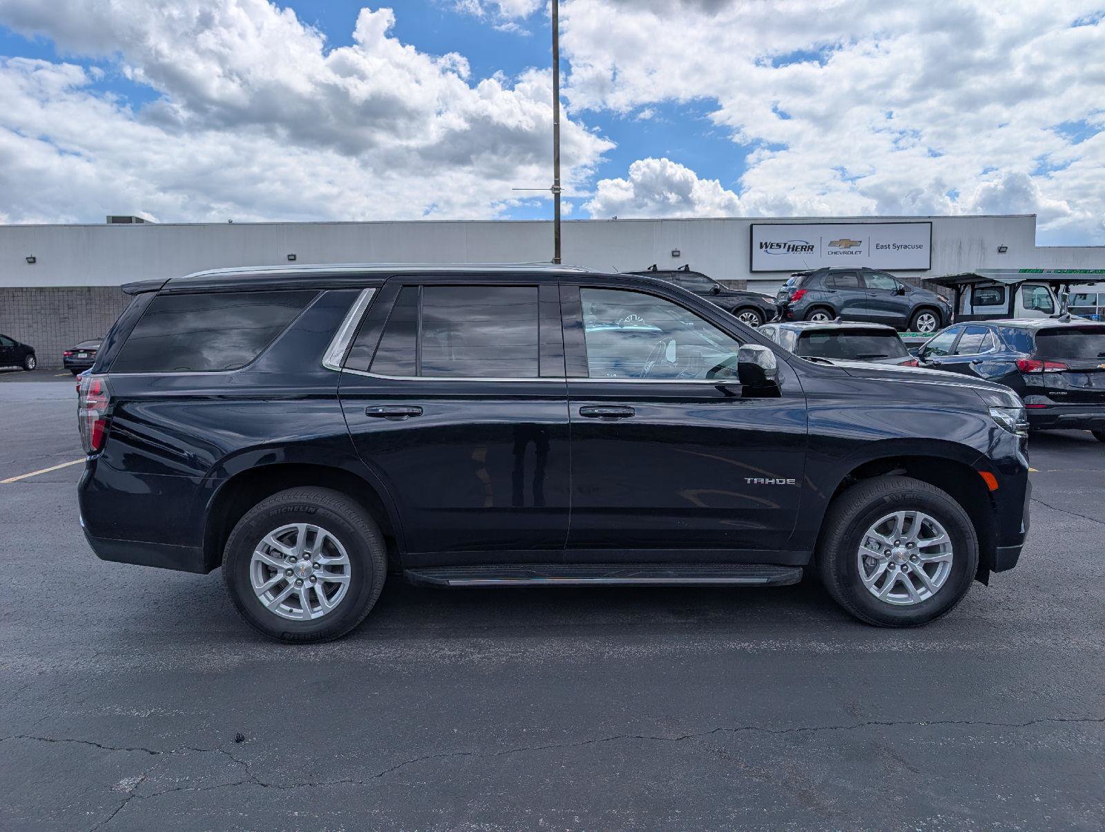Used 2023 Chevrolet Tahoe LS AWD/4WD image 8
