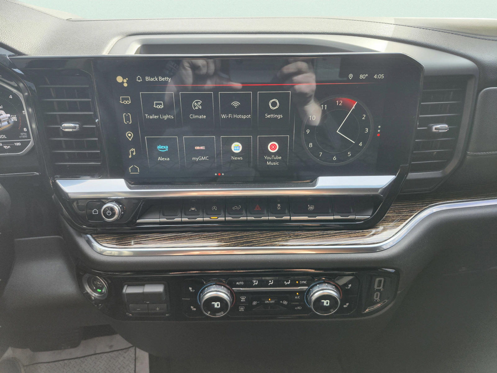 Used 2024 GMC Sierra 1500 Elevation AWD/4WD image 18