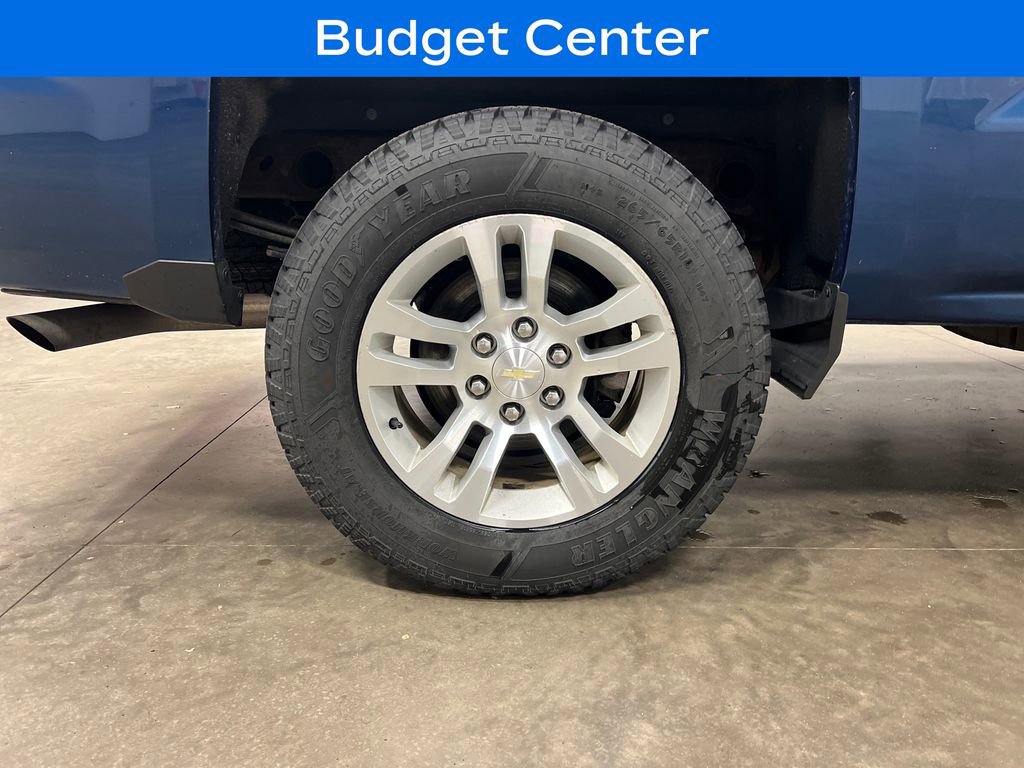 Used 2018 Chevrolet Silverado 1500 LT w/ All Star Edition AWD/4WD image 9