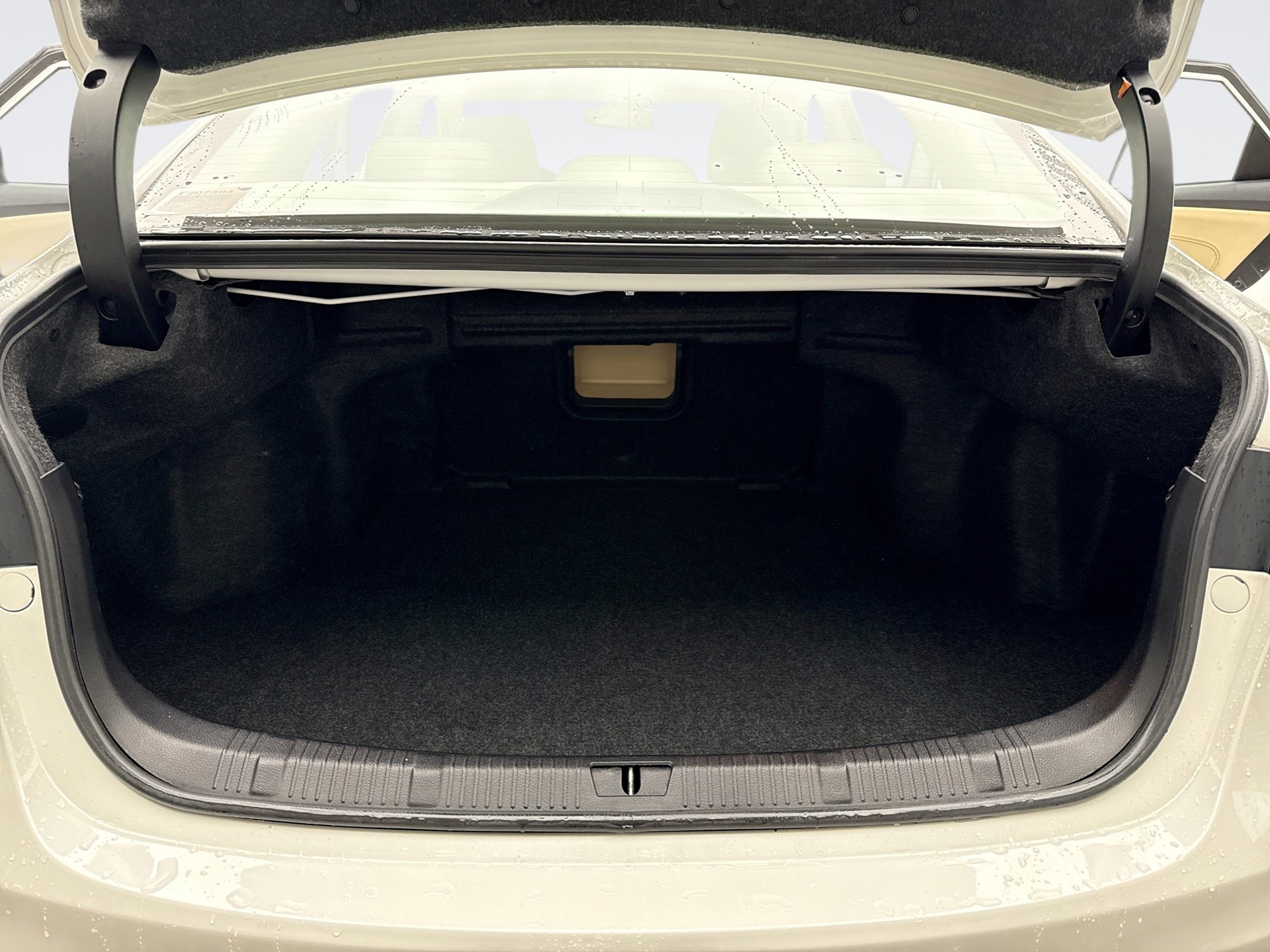 Used 2017 Toyota Avalon Limited w/ Carpet Mat Package image 24