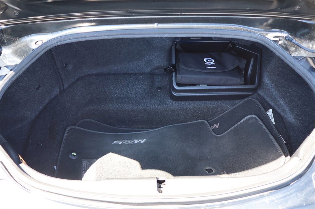 Used 2017 MAZDA MX-5 Miata RF Grand Touring RWD image 43