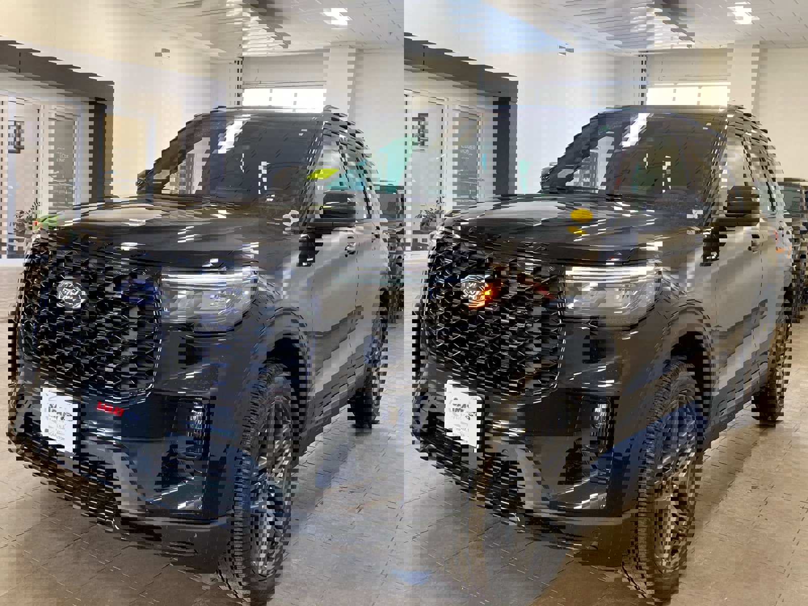 New 2026 Ford Explorer ST-Line w/ ST-Line Street Pack image 4