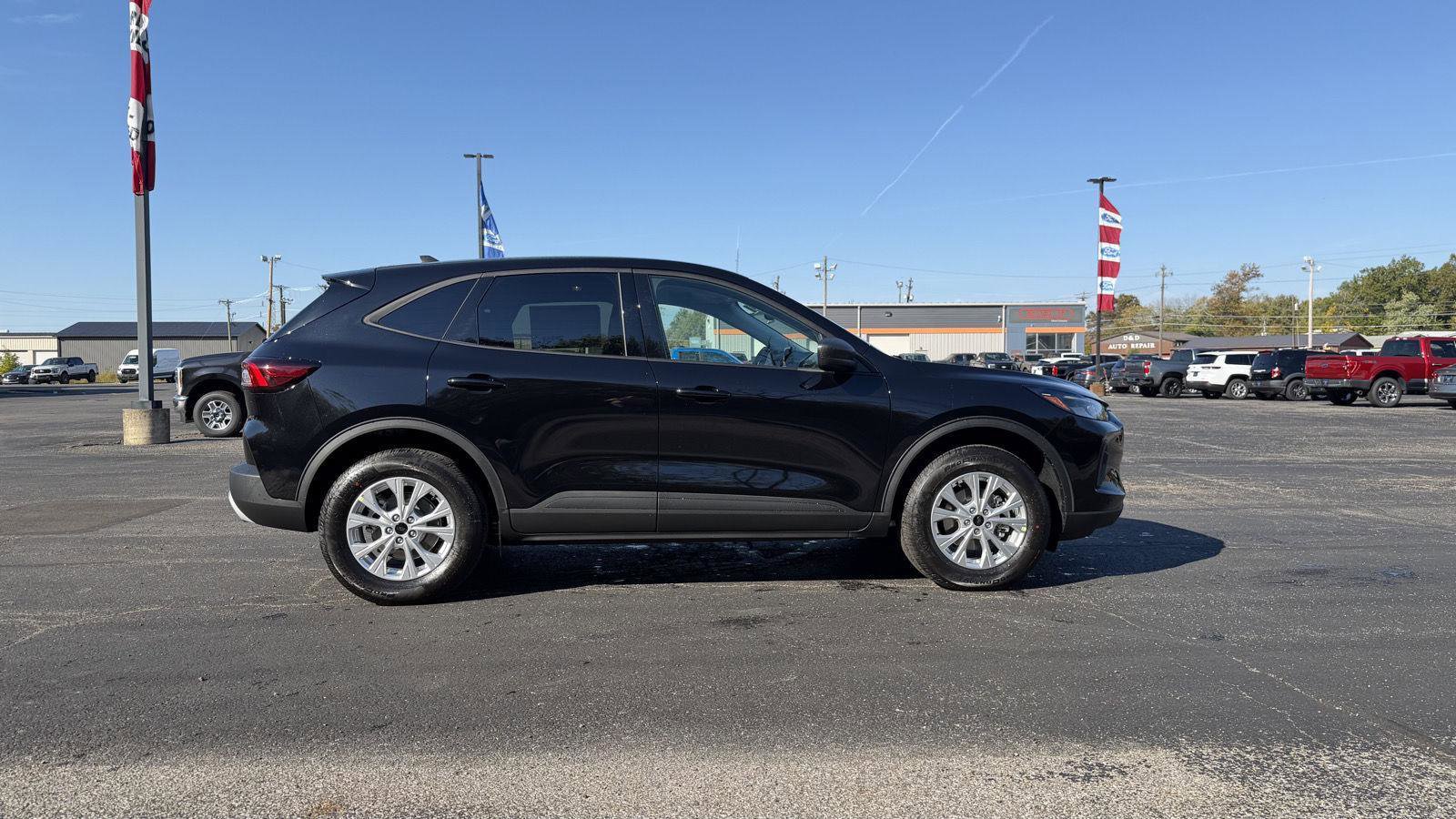 New 2026 Ford Escape Active image 2