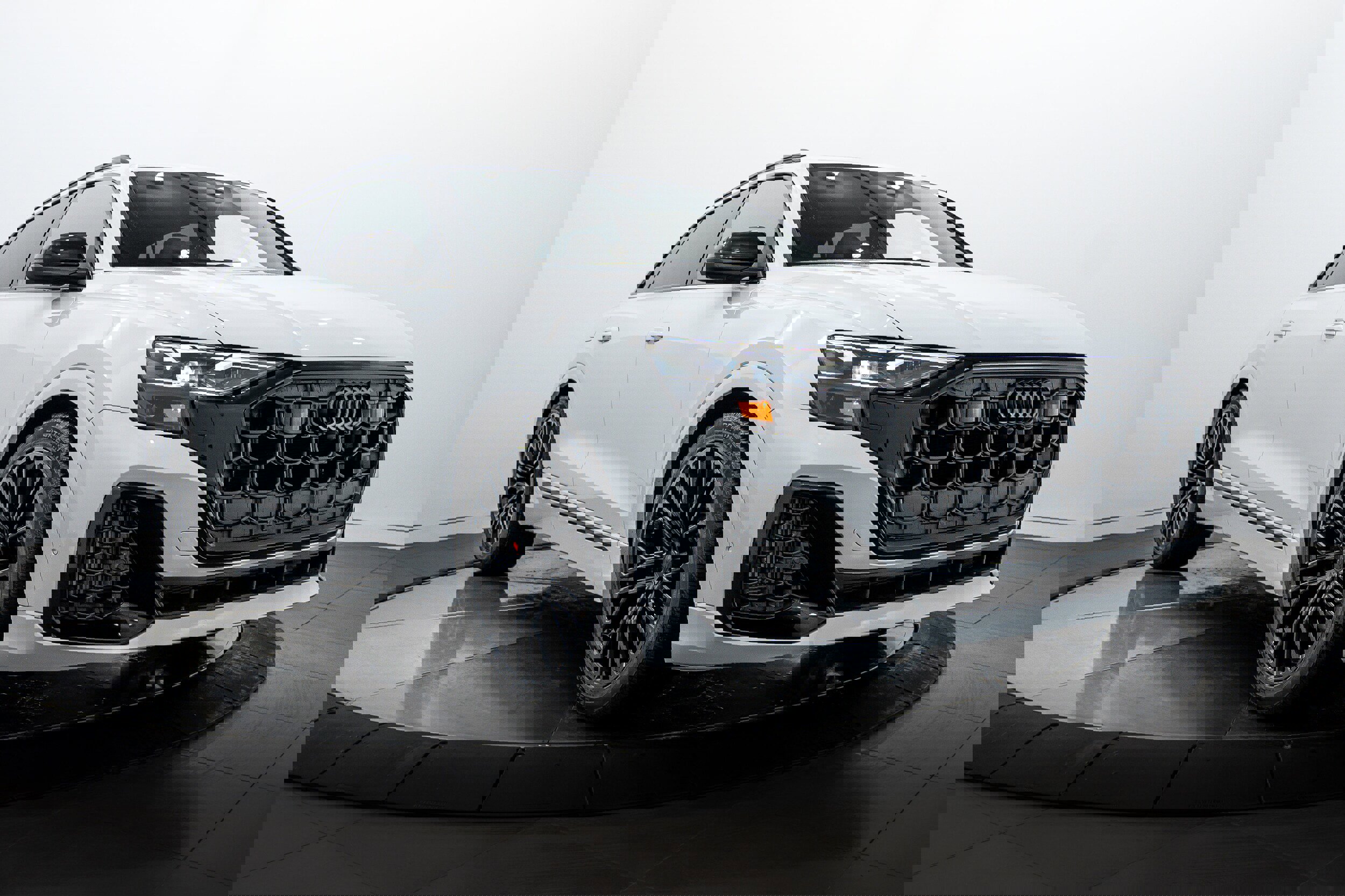 New 2026 Audi SQ8 Premium Plus image 1