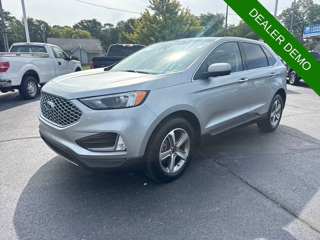 Used 2023 Ford Edge SEL AWD/4WD image 2