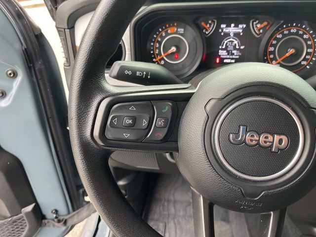 Used 2025 Jeep Wrangler Sport image 19