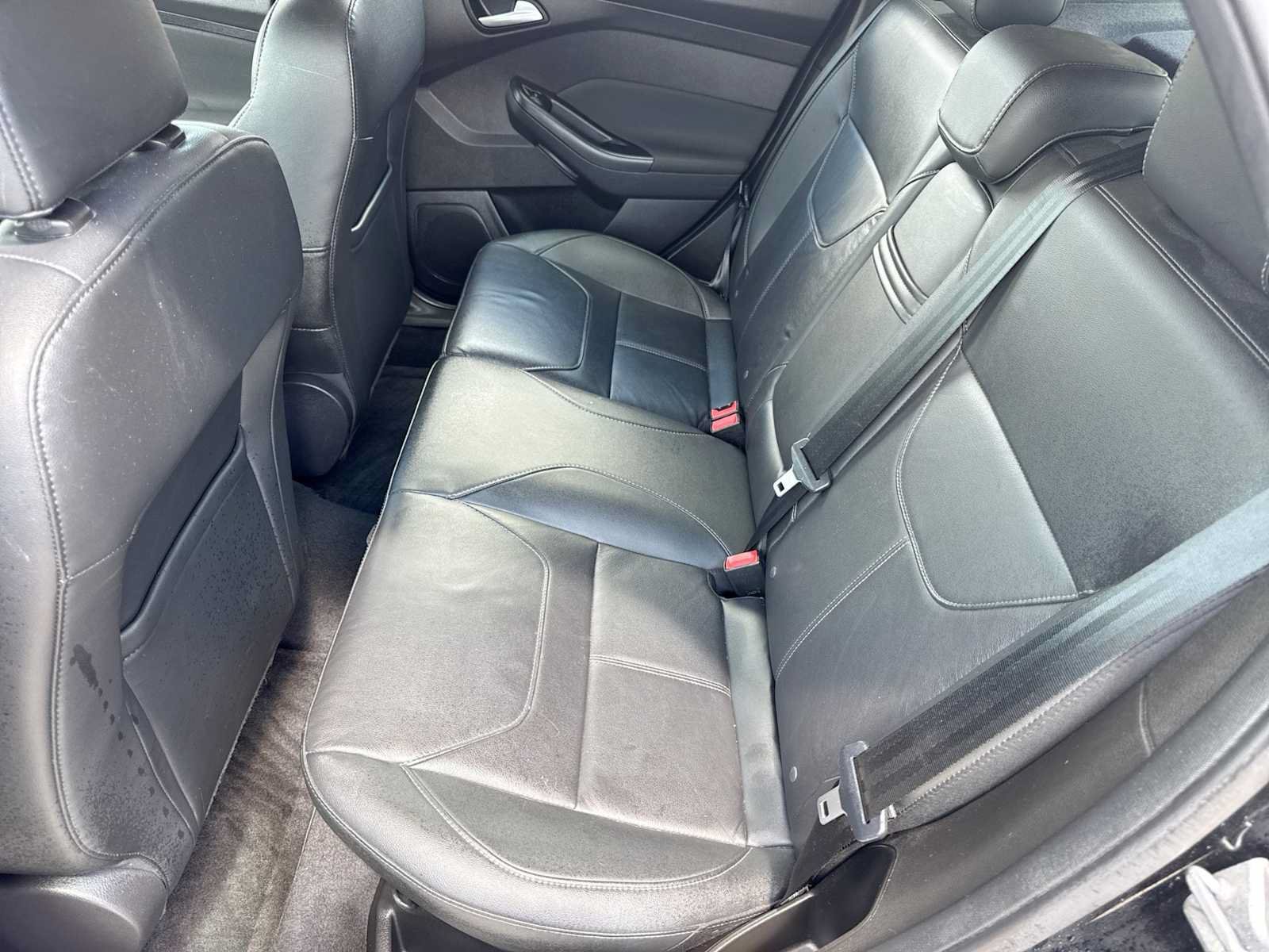 Used 2016 Ford Focus SE w/ Equipment Group 201A FWD image 19