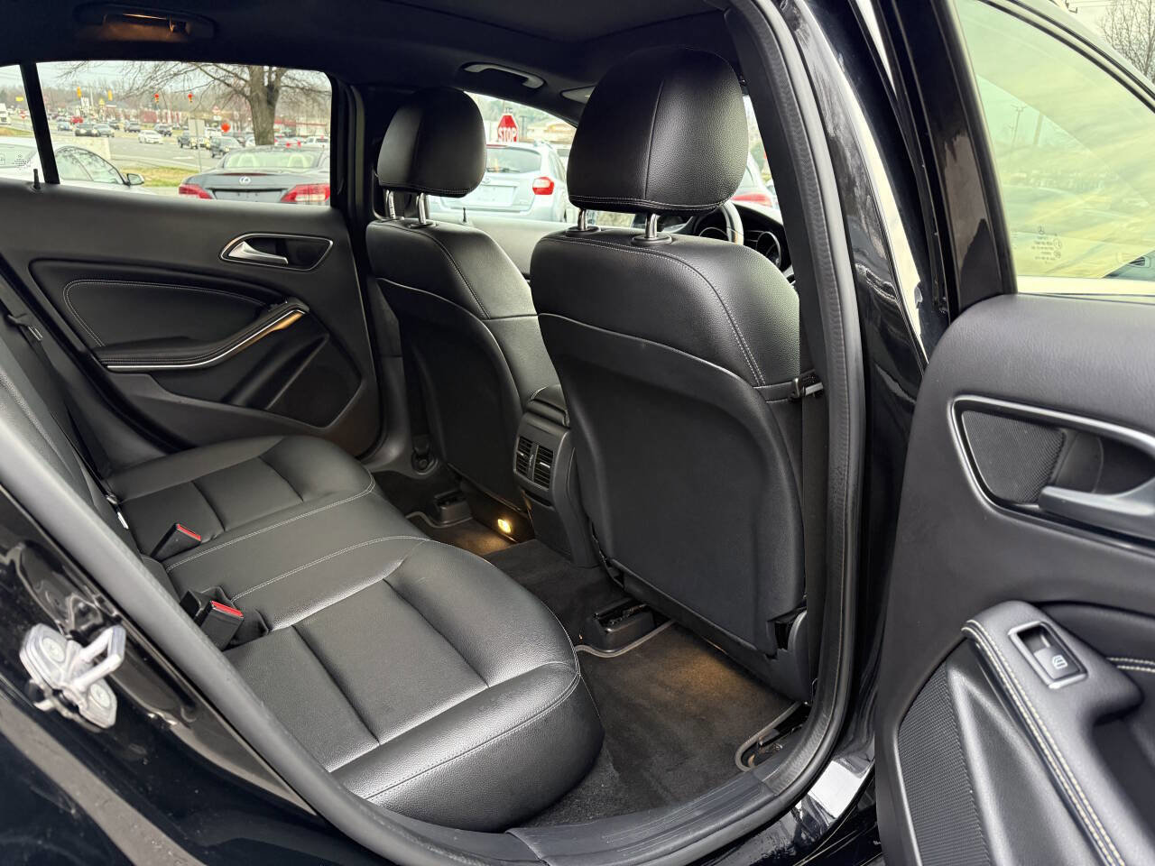 Used 2020 Mercedes-Benz GLA 250 4MATIC image 15