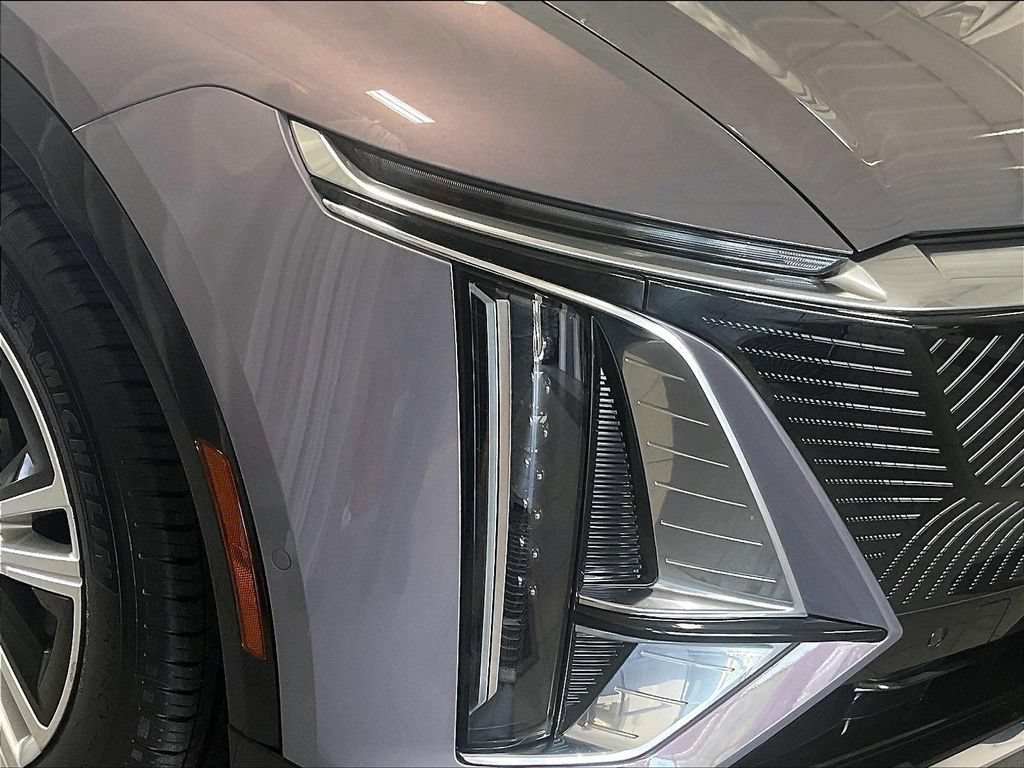 Used 2024 Cadillac Lyriq Tech w/ Driver Assist Package AWD/4WD image 33