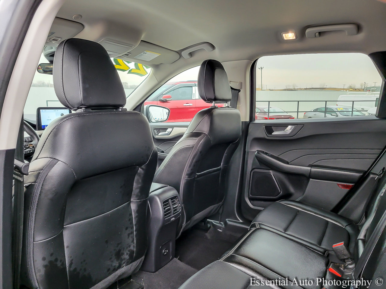 Used 2022 Ford Escape SEL FWD image 11