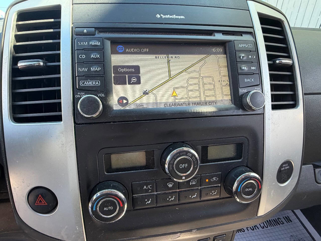 Used 2017 Nissan Frontier PRO-4X image 9