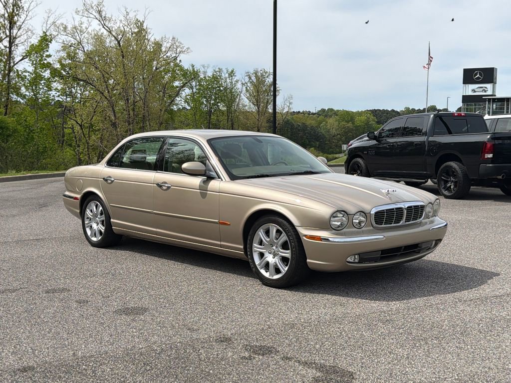 Used 2005 Jaguar XJ8 image 1
