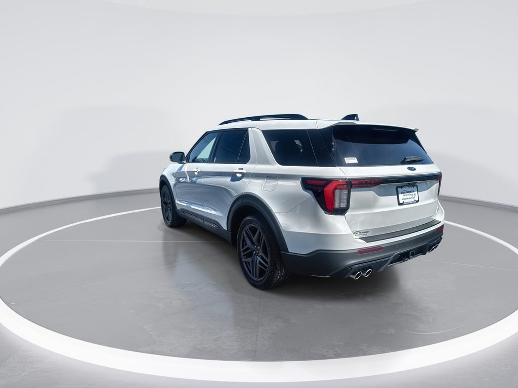 Used 2025 Ford Explorer ST AWD/4WD image 6