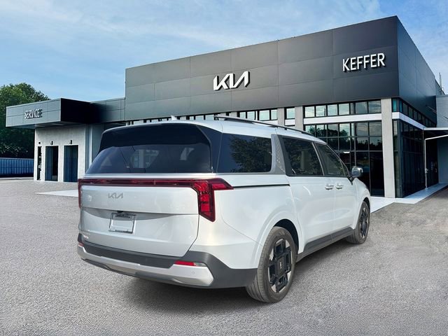Used 2025 Kia Carnival EX FWD image 8