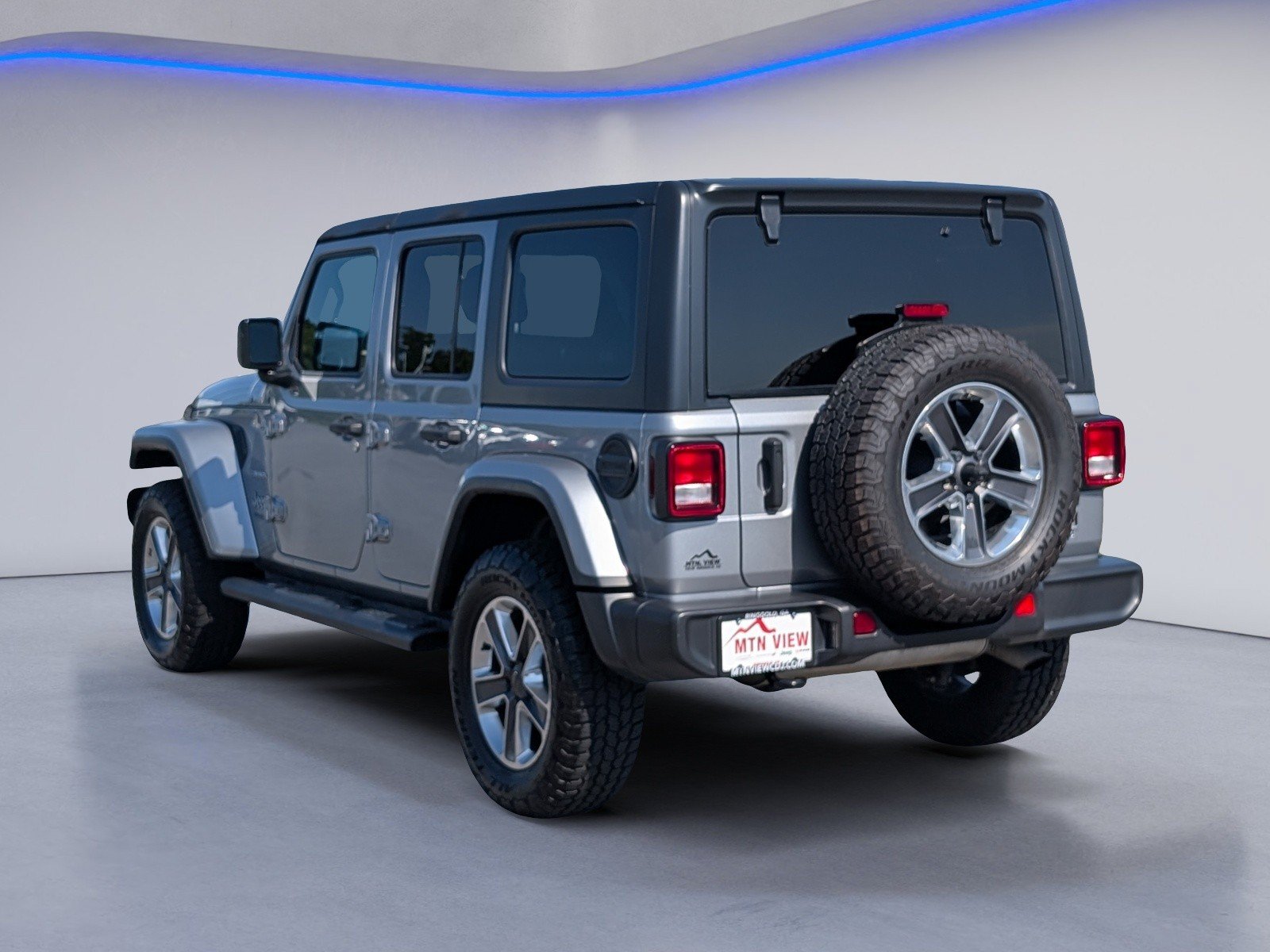 Used 2021 Jeep Wrangler Unlimited Sahara AWD/4WD image 7