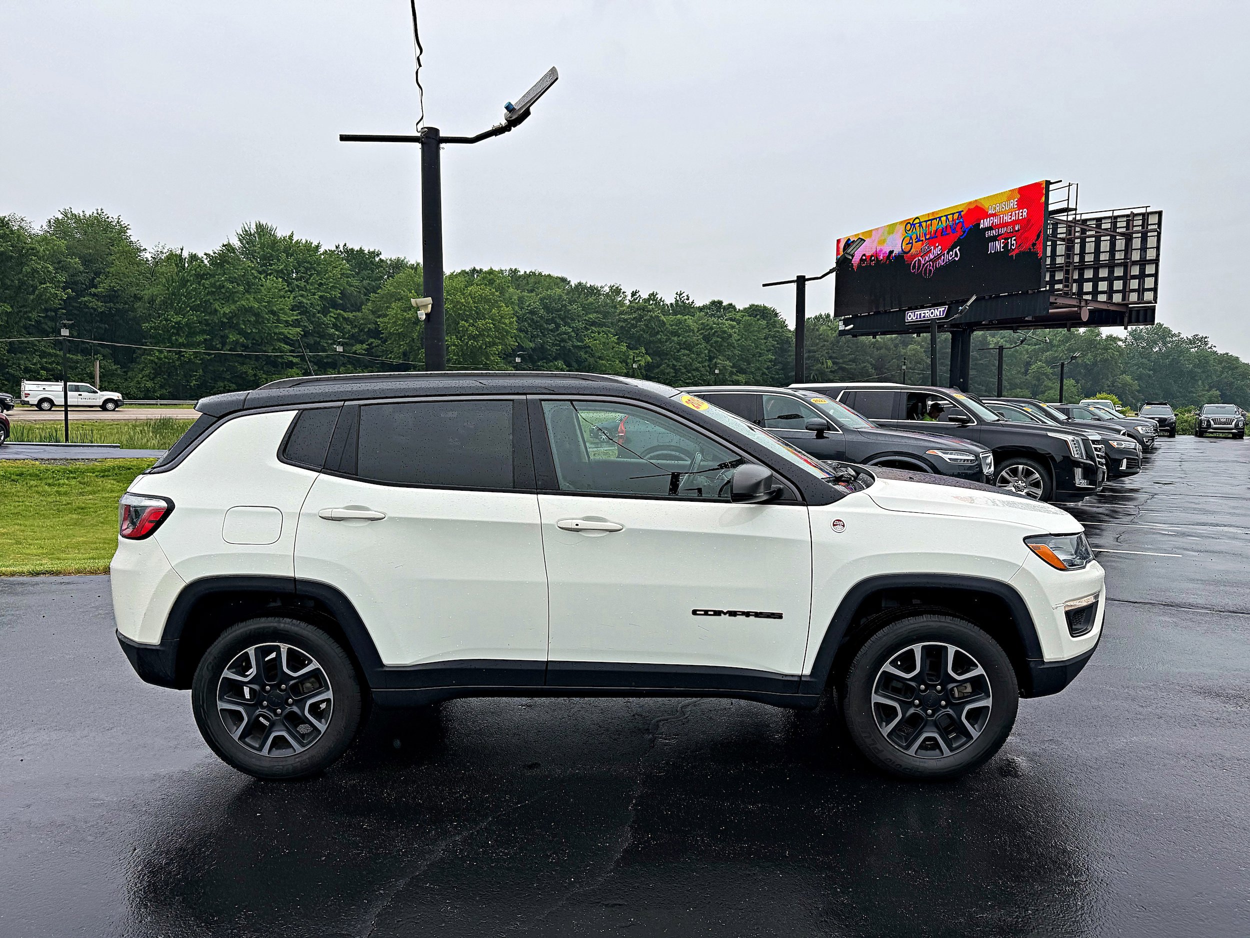 Used 2019 Jeep Compass Trailhawk AWD/4WD image 10
