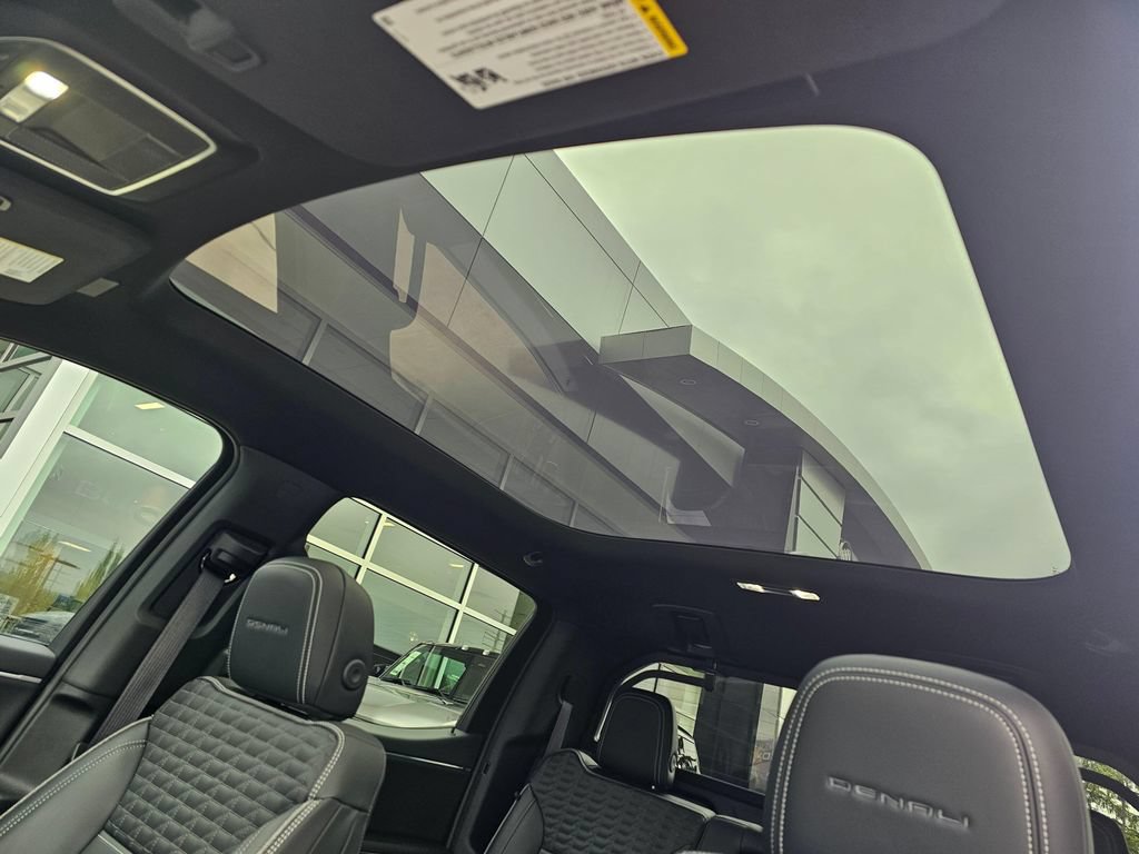 Used 2025 GMC Sierra EV Denali AWD/4WD image 22