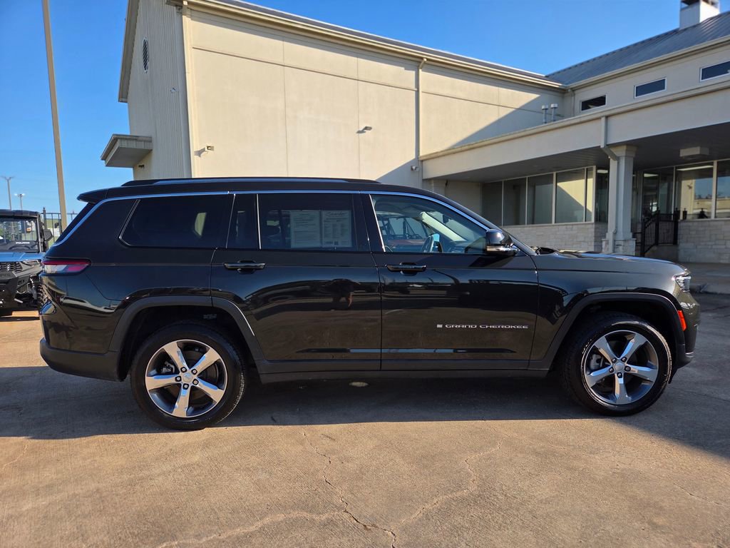 Used 2022 Jeep Grand Cherokee L Limited AWD/4WD image 4