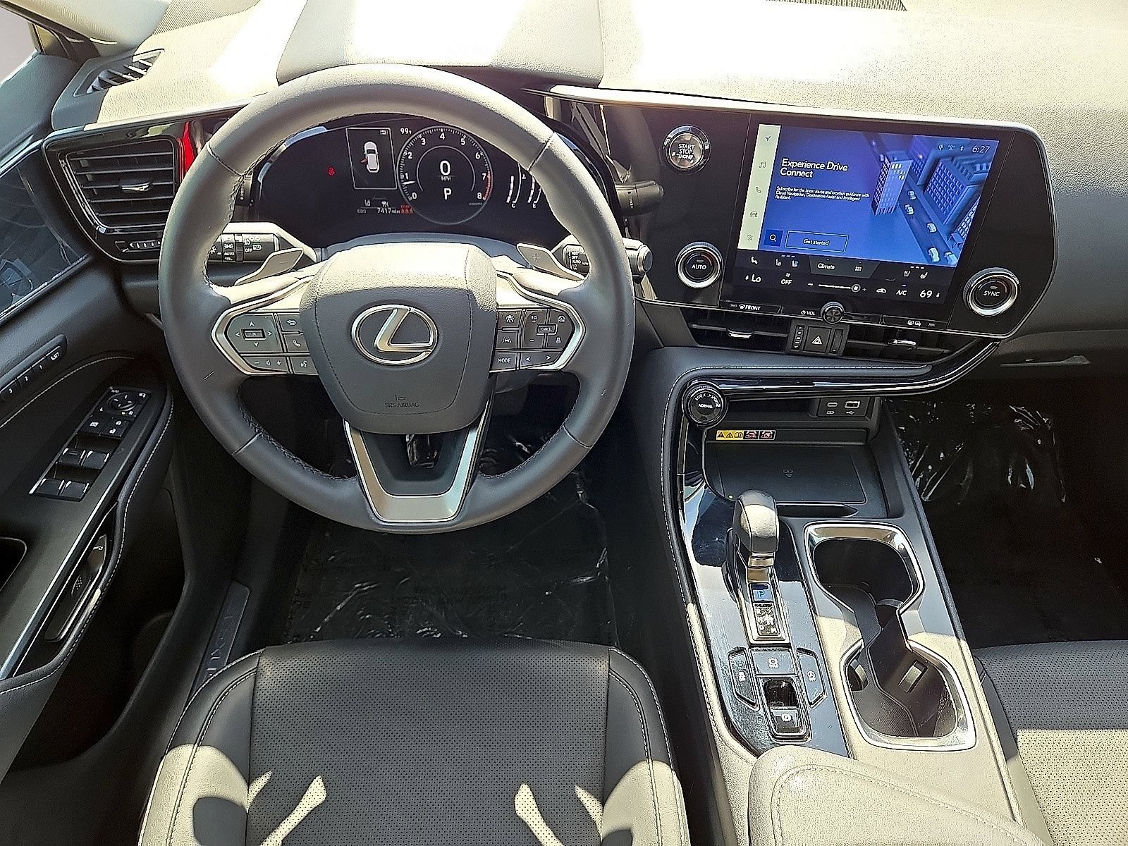 Used 2025 Lexus NX 250 FWD w/ Towing Package (2000 Lbs) image 17
