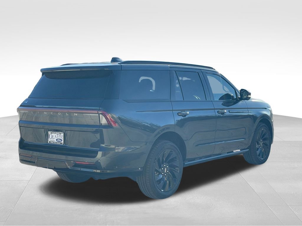 New 2025 Lincoln Navigator Reserve w/ Jet Appearance Package image 5
