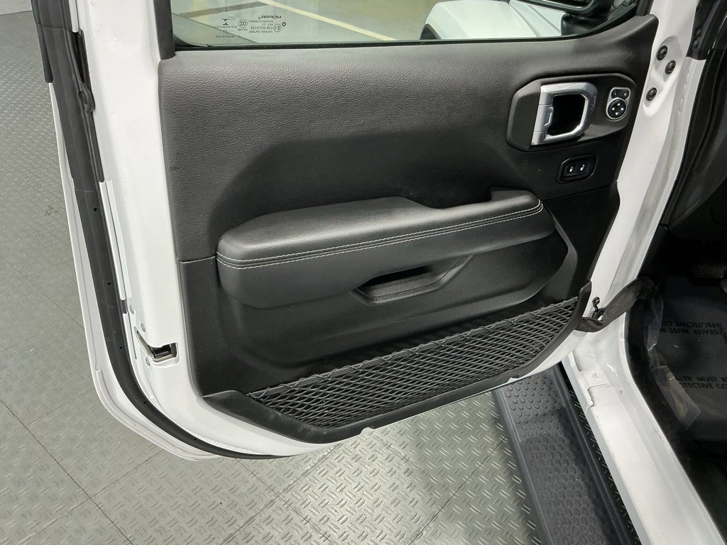 Used 2022 Jeep Wrangler Unlimited Sahara w/ Cold Weather Group image 36