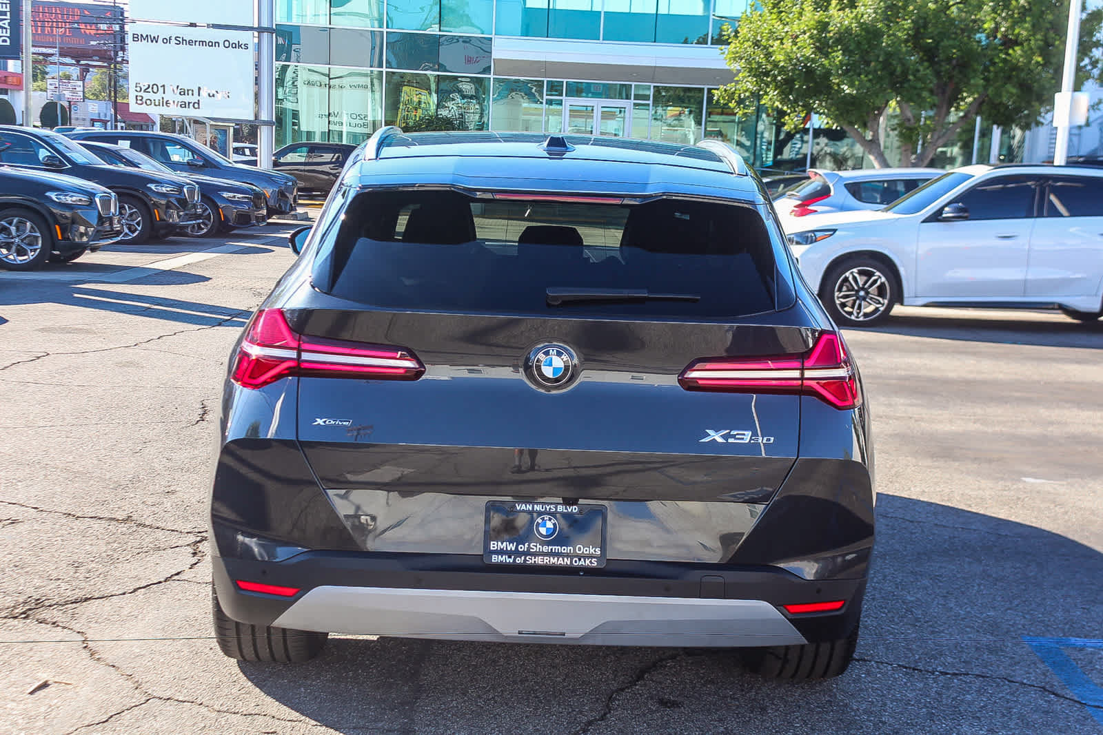 Used 2026 BMW X3 xDrive30i w/ Premium Package AWD/4WD image 5
