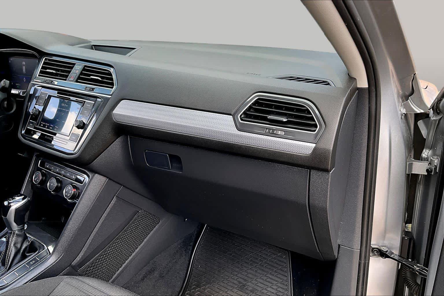 Used 2022 Volkswagen Tiguan S FWD image 18