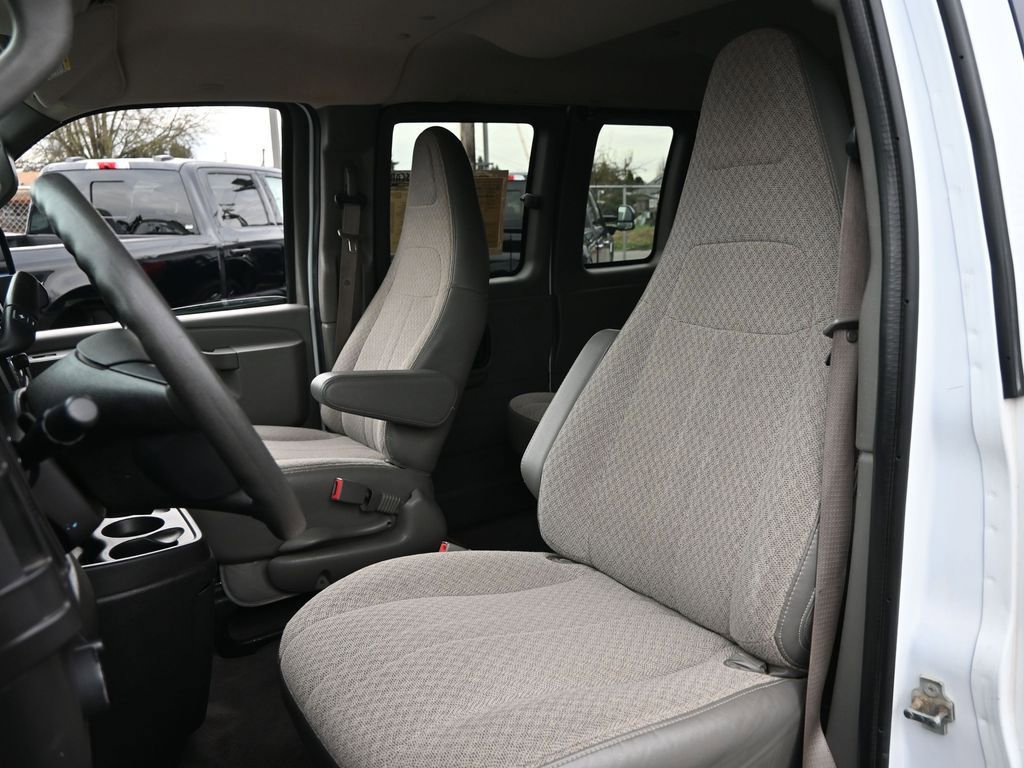 Used 2020 Chevrolet Express 3500 LT w/ LT Preferred Equipment Group image 11