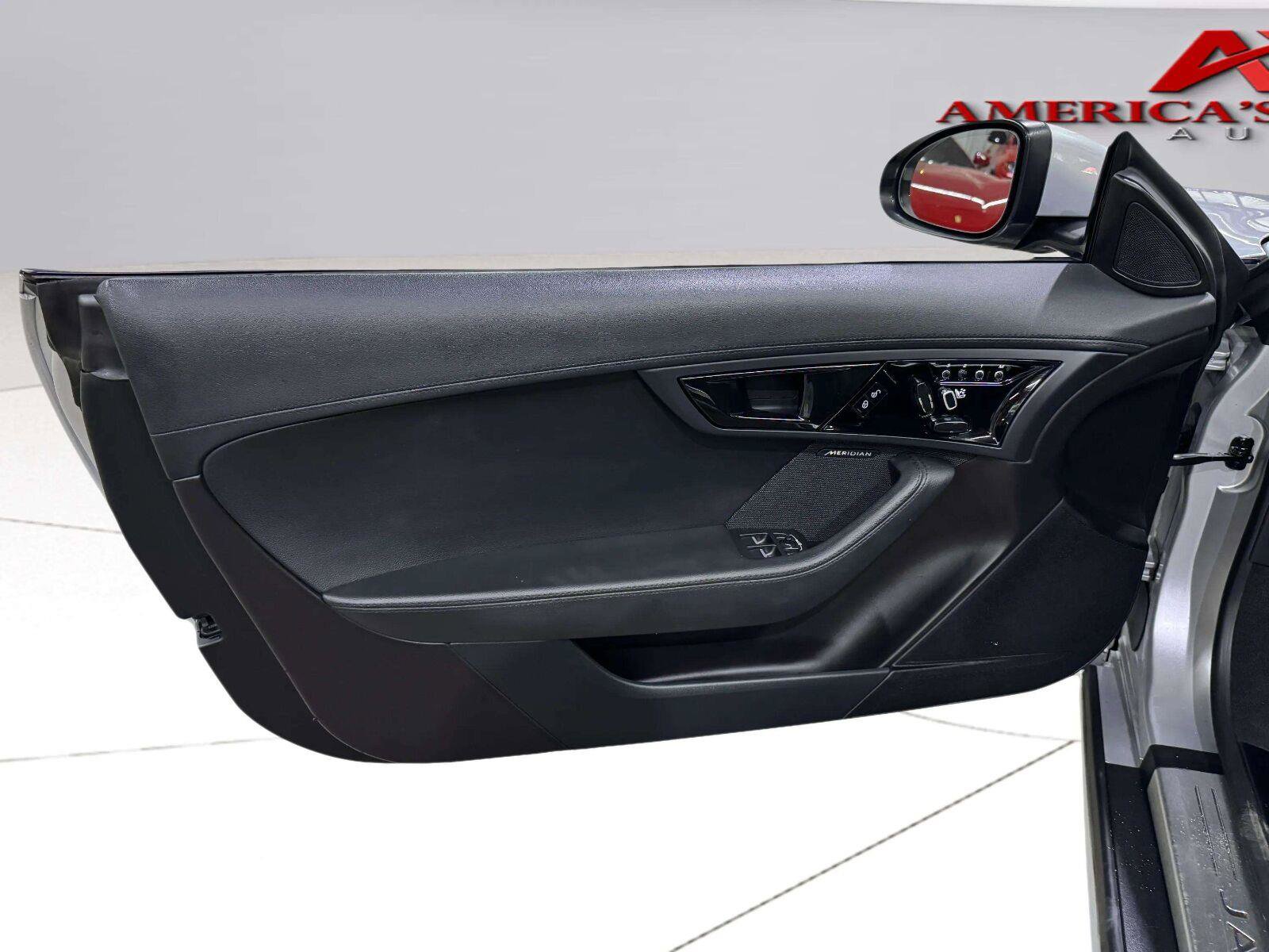 Used 2019 Jaguar F-TYPE Convertible RWD image 30